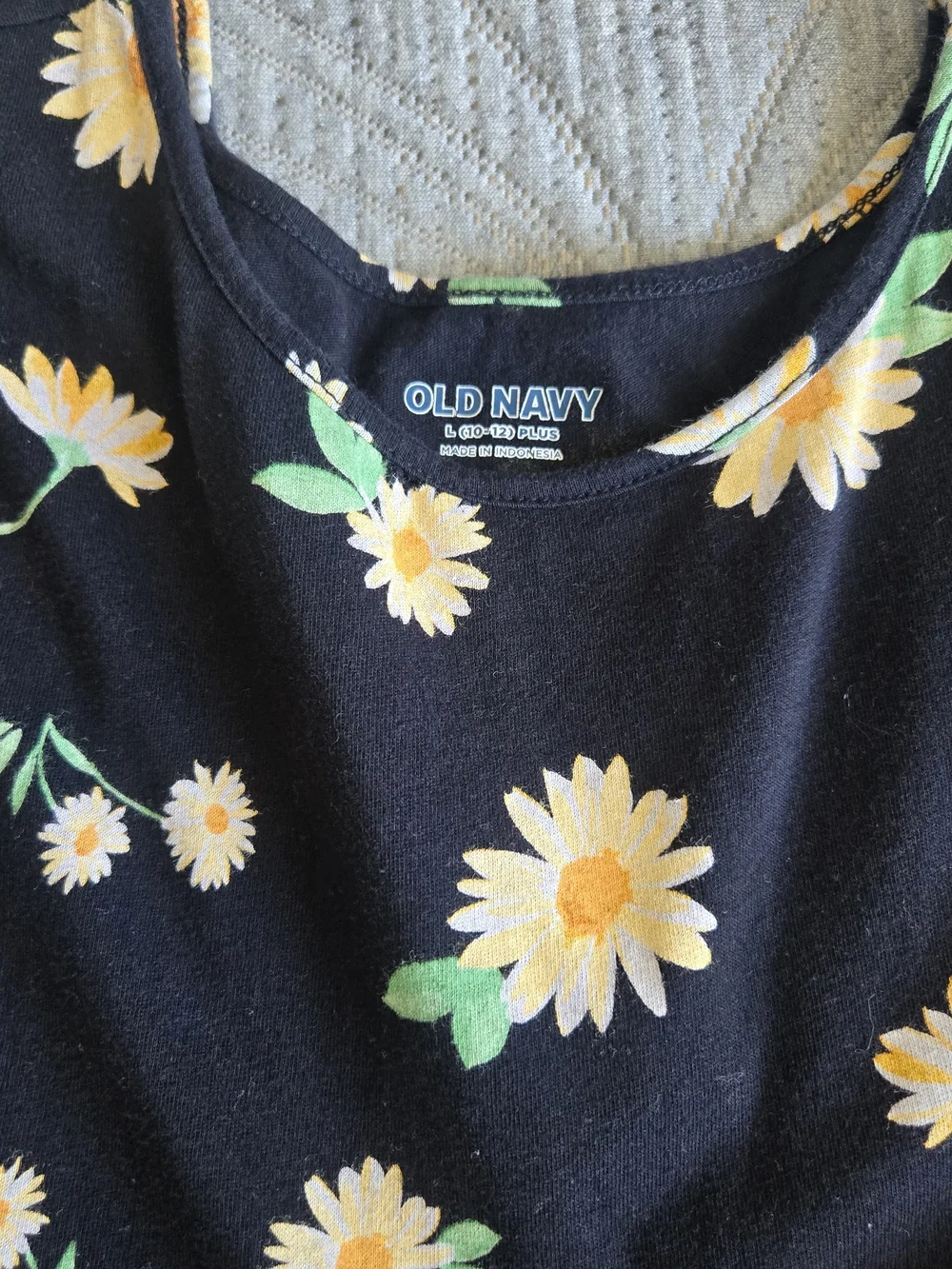 Bundle of Girls Old Navy Dresses - Floral Button-Front and Black Daisy XL Plus